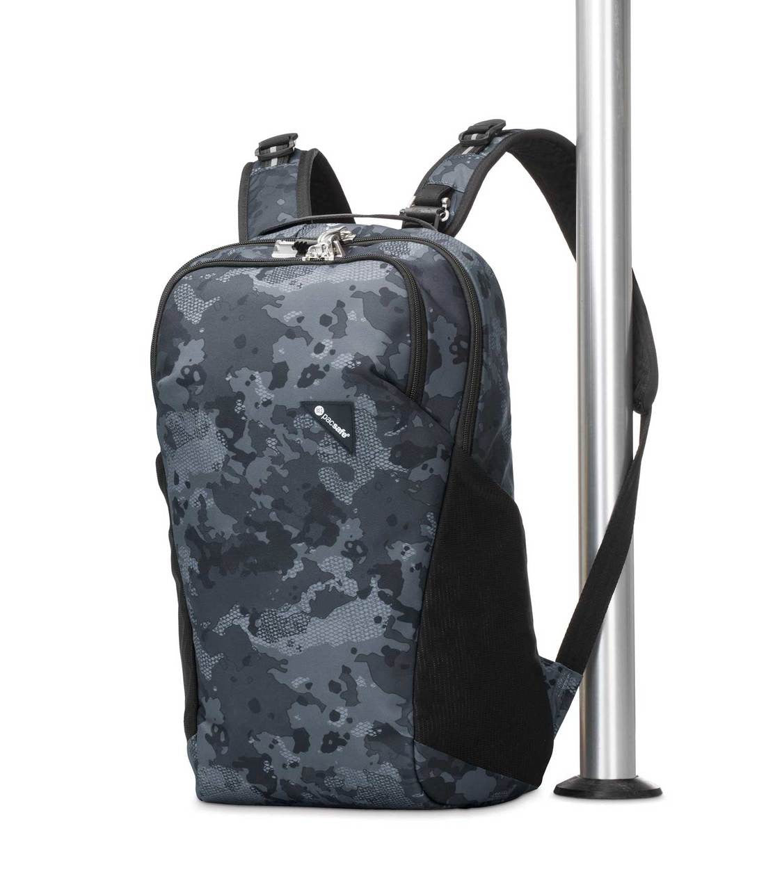 Pasafe Vibe 20 backpack, Grey Camo pole