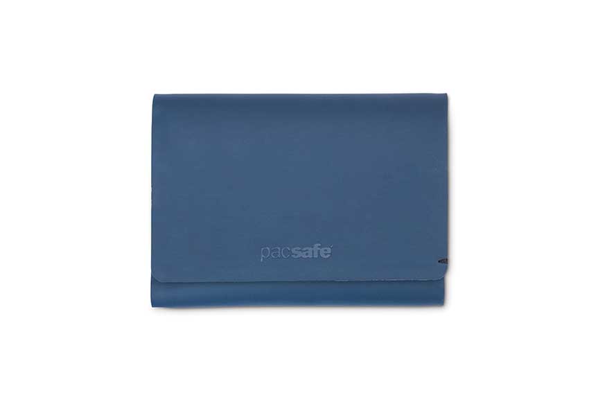 Pacsafe RFIDsafe TEC passport wallet