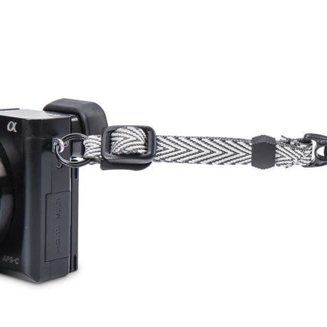 Pacsafe Carrysafe 100 GII secure camera strap