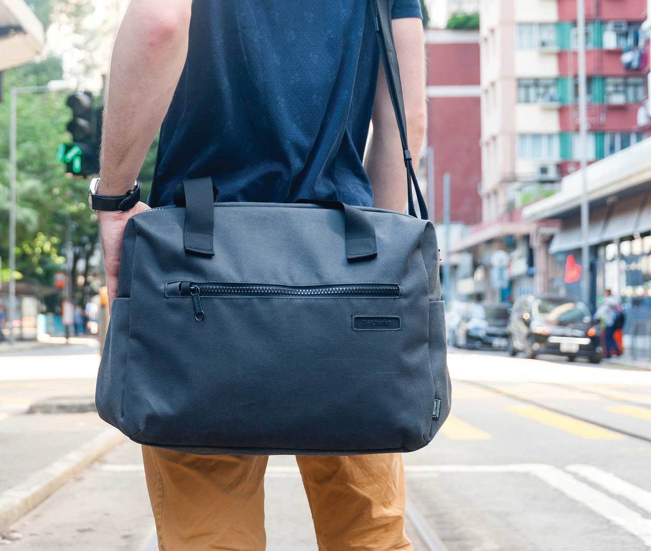 Pacsafe Intasafe Brief anti-theft laptop bag