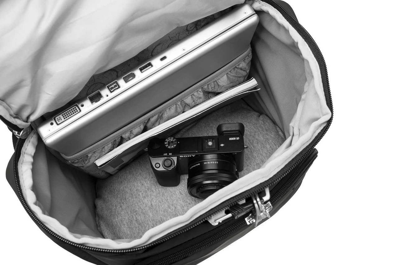 Pacsafe Vibe 30 anti theft backpack