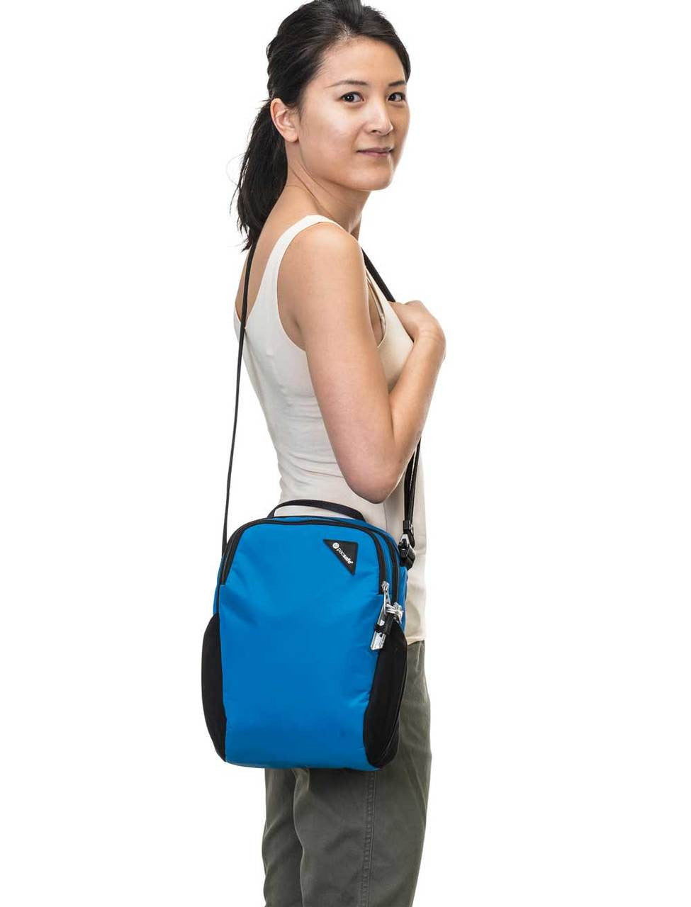 Pacsafe Vibe 200 anti-theft compact travel bag