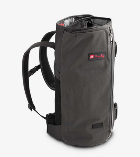 Henty Wingman garment backpack
